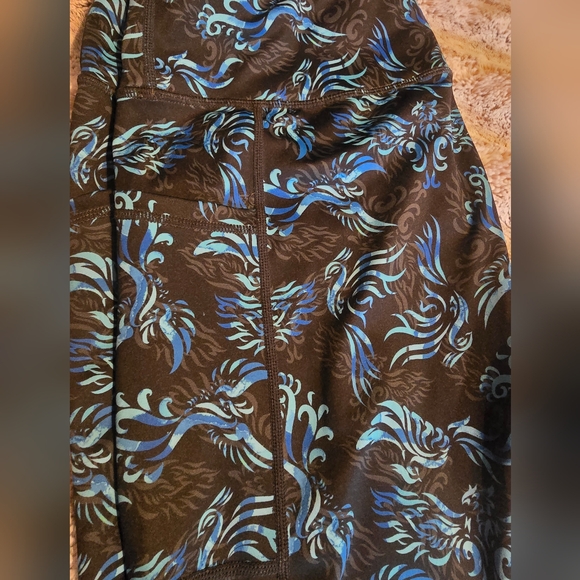 Constantly Varied Gear Phoenix Capris Leggings - Picture 3 of 3